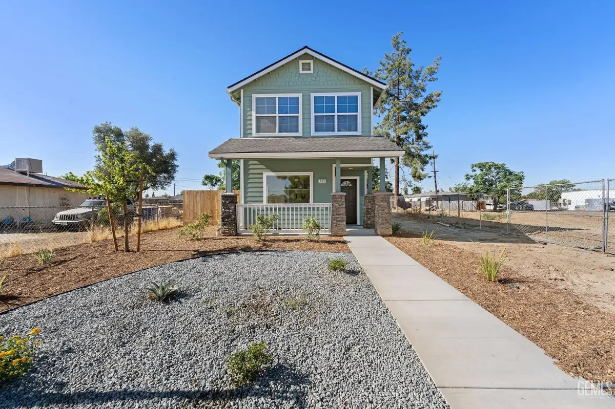209 E 10TH STREET, Bakersfield, CA 93307 - #1