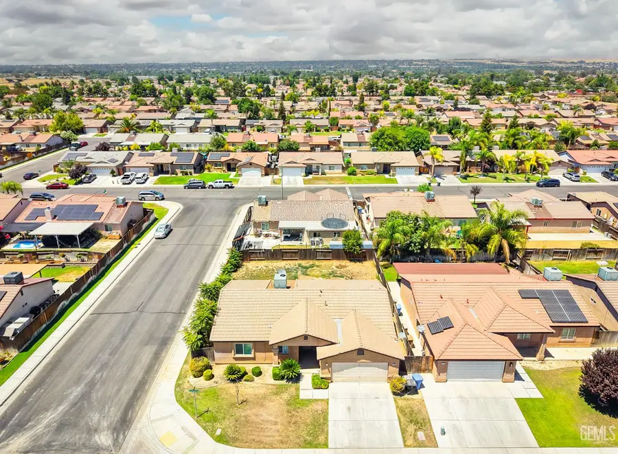 5502 EL PALACIO DRIVE, Bakersfield, CA 93307 - #2