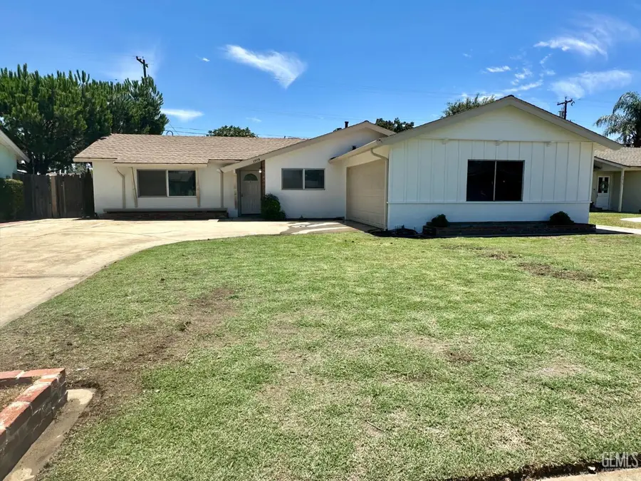 3909 CORK LANE, Bakersfield, CA 93309 - #2