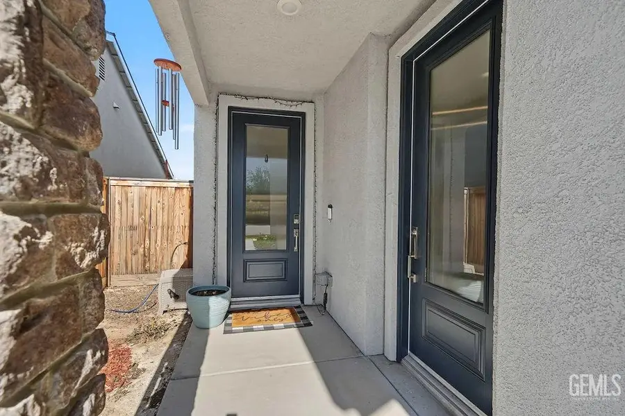 3305 HICKORY PARK WAY, Shafter, CA 93263 - #2
