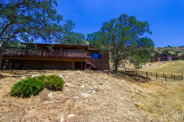 25441 BEAR VALLEY ROAD, Tehachapi, CA 93561