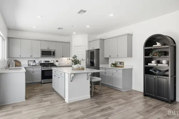 9634 MAPLE TERRACE LANE, Shafter, CA 93263