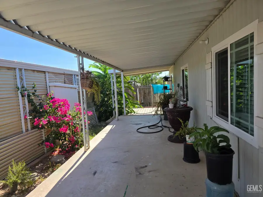 6000 E BUNDAGE LN SPC 19, Bakersfield, CA 93307 - #3