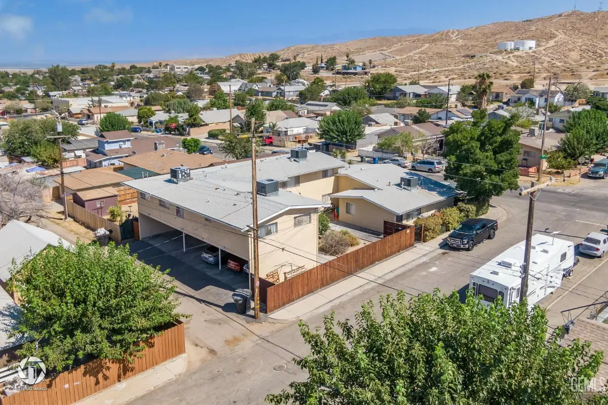 222 E STREET, Taft, CA 93268 - #1