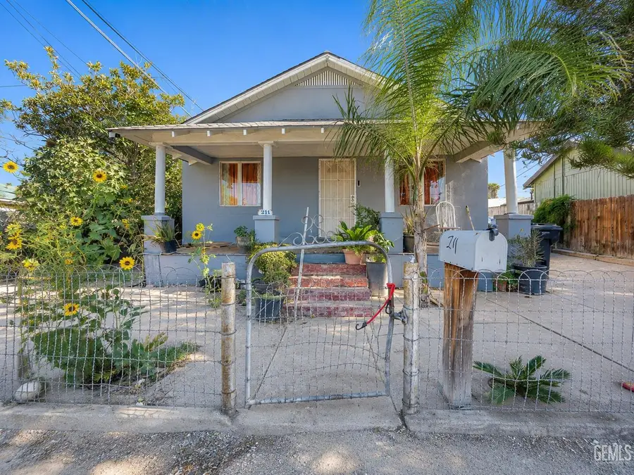 211 OAK STREET, Taft, CA 93268 - #2