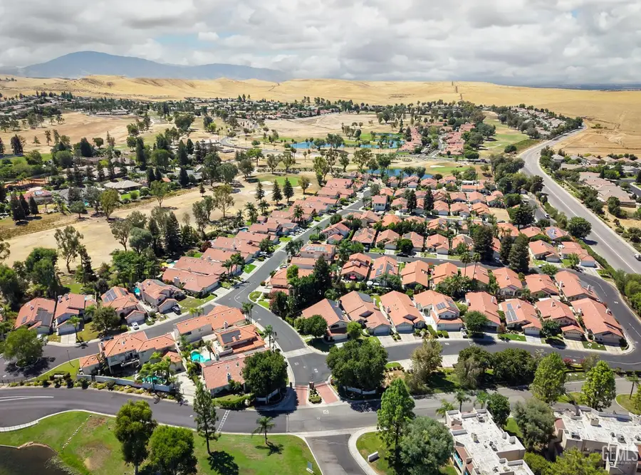 5805 KINGS CANYON DRIVE, Bakersfield, CA 93306 - #2