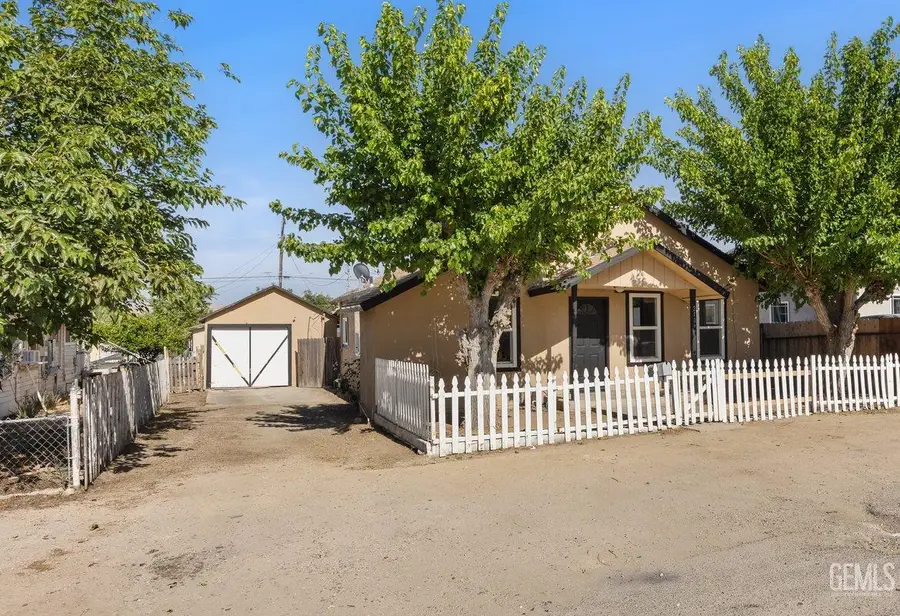 210 JEFFERSON STREET, Taft, CA 93268 - #2