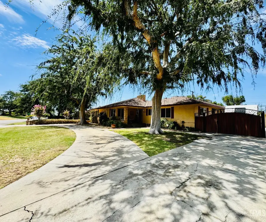 1740 COUNTRY CLUB DRIVE, Bakersfield, CA 93306 - #2