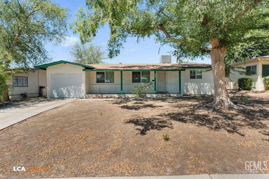 2904 IDAHO STREET, Bakersfield, CA 93305 - #2
