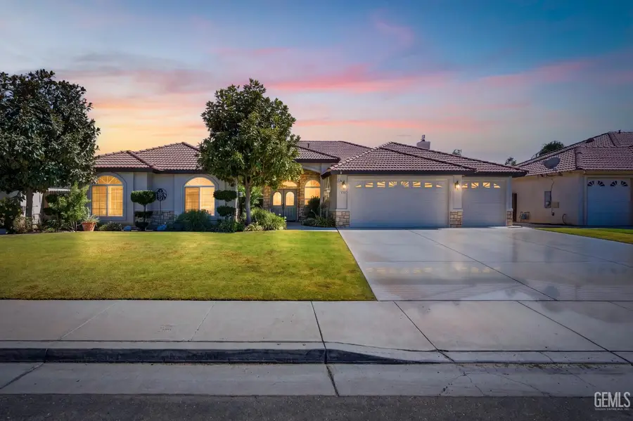 4525 WHITEGATE AVENUE, Bakersfield, CA 93313 - #2