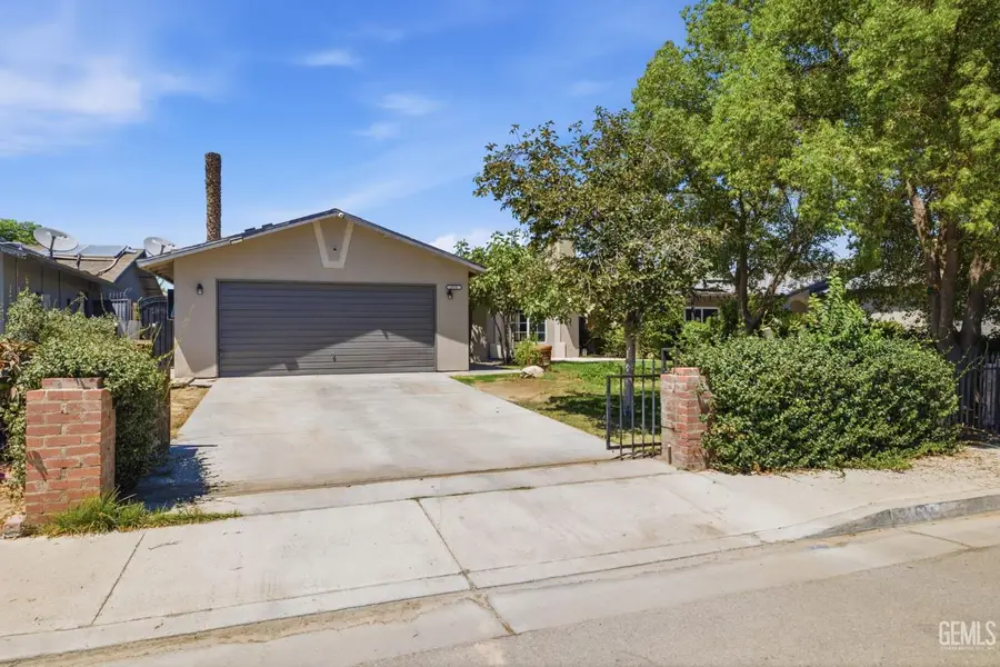 316 EL FUERTE AVENUE, Bakersfield, CA 93307 - #2