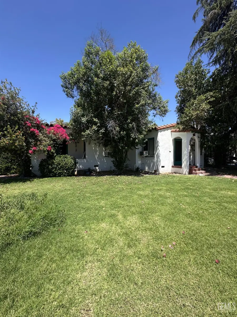 220 F STREET, Bakersfield, CA 93304 - #3