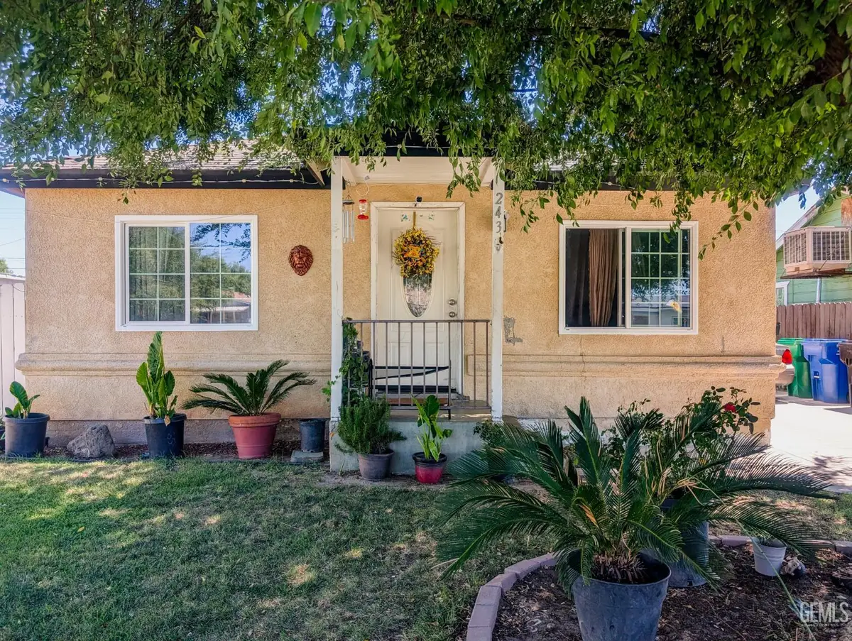 243 E ORANGE AVENUE, Shafter, CA 93263 - #1