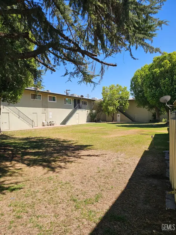 1124 OLEANDER AVENUE, Bakersfield, CA 93304