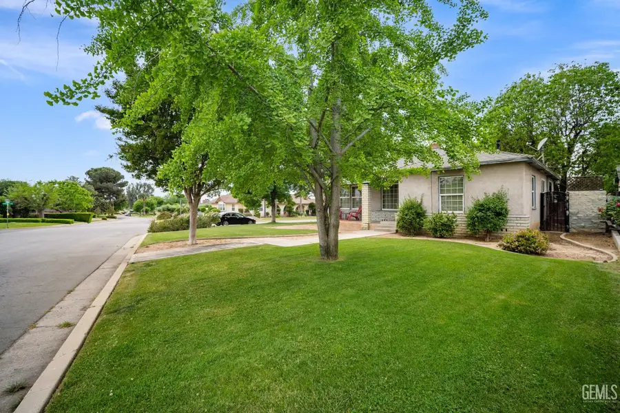 172 LA MESA DRIVE, Bakersfield, CA 93305 - #3