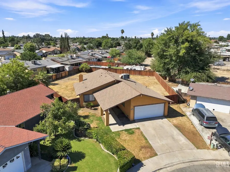 3701 HALFORD COURT, Bakersfield, CA 93309 - #3