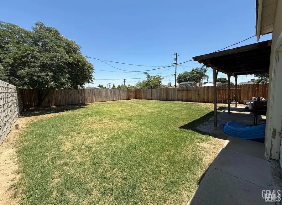 2512 BARNETT STREET, Bakersfield, CA 93308 - #3
