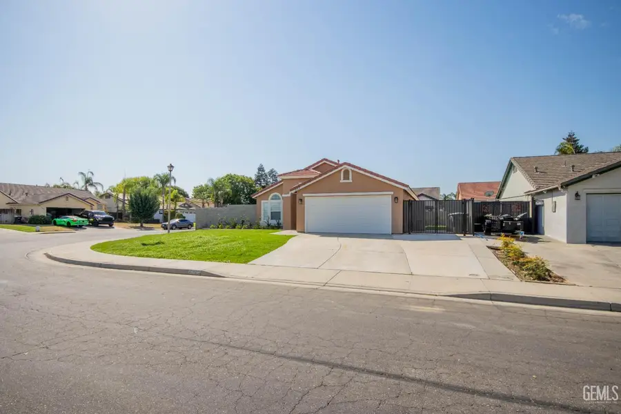 6703 SWIFT FALLS WAY, Bakersfield, CA 93313 - #2