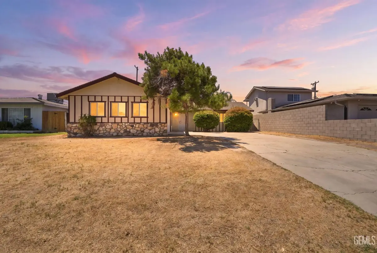 5909 WEBB WAY, Bakersfield, CA 93307 - #1