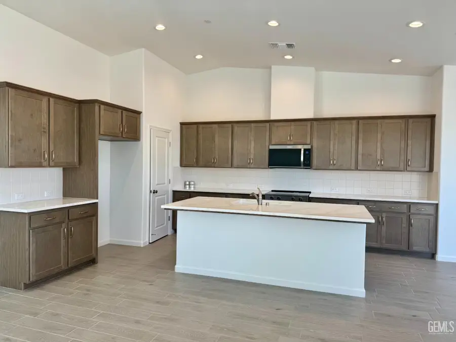 2104 SILKSTONE COURT, Bakersfield, CA 93311 - #2