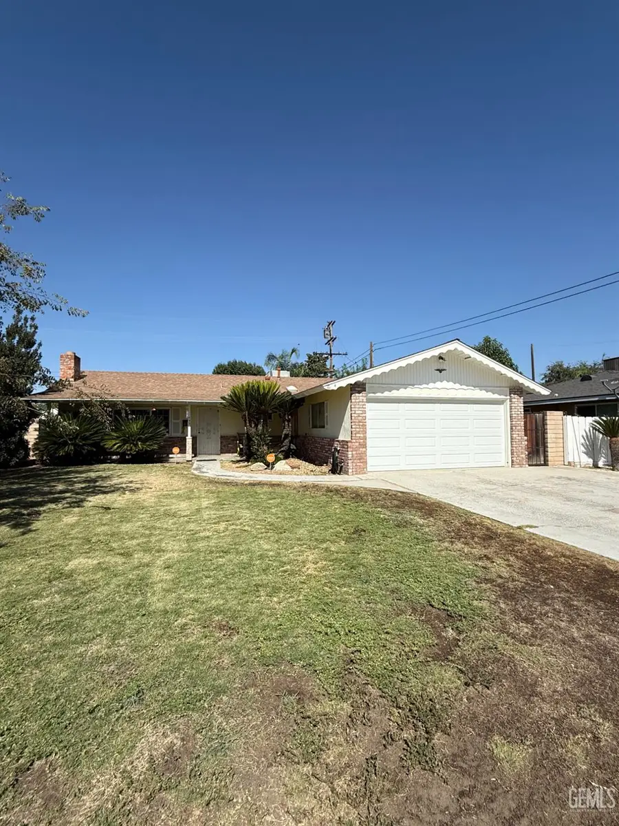 733 TRENTON STREET, Delano, CA 93215 - #2