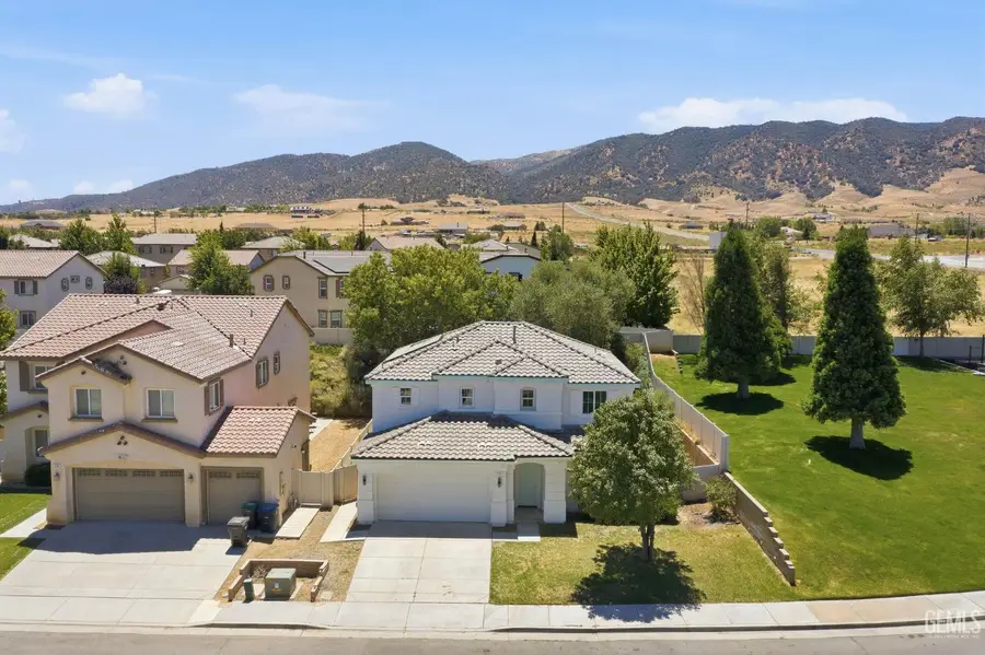 112 MANZANITA LANE, Tehachapi, CA 93561 - #2