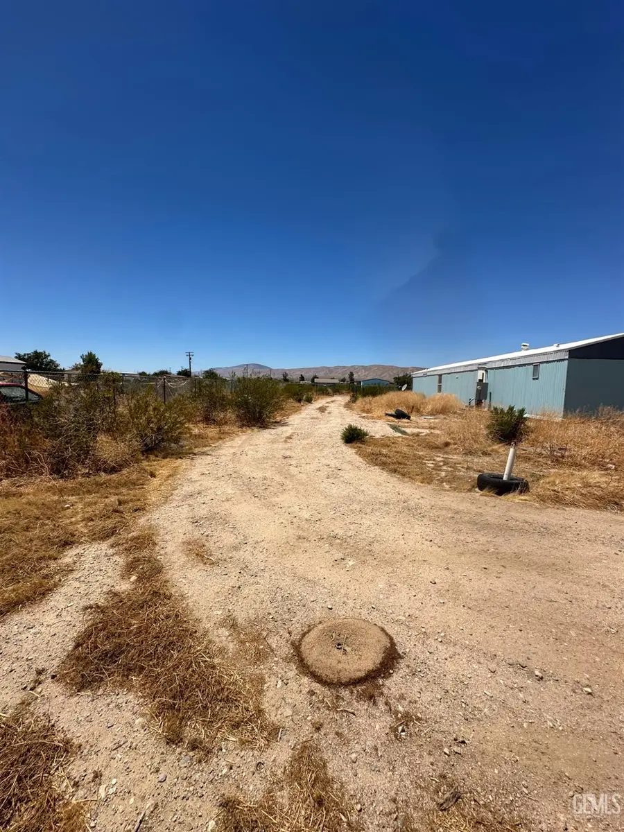 26023 TUOLUMNE STREET, Mojave, CA 93501 - #3