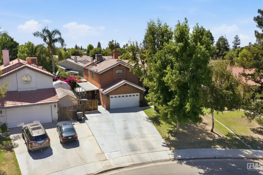 705 SAND CREEK DRIVE, Bakersfield, CA 93312 - #2