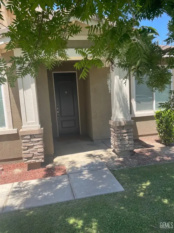 8011 AMBER CREEK ROAD, Bakersfield, CA 93313