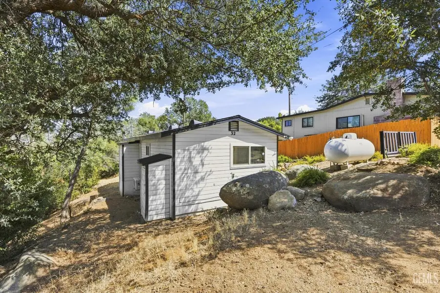 32 PINEBROOK DRIVE, Wofford Heights, CA 93285 - #3