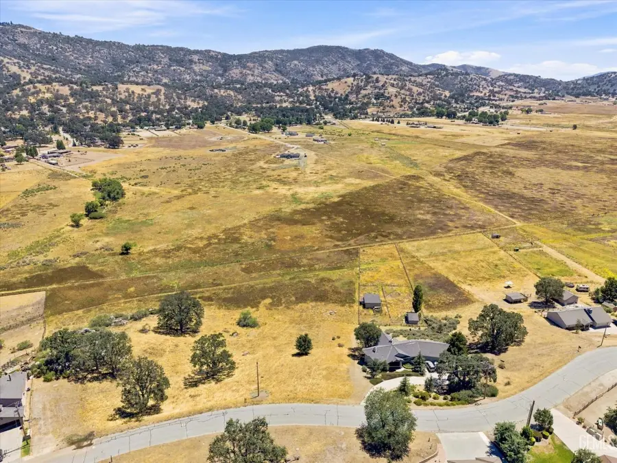 23760 DART DRIVE, Tehachapi, CA 93561 - #3