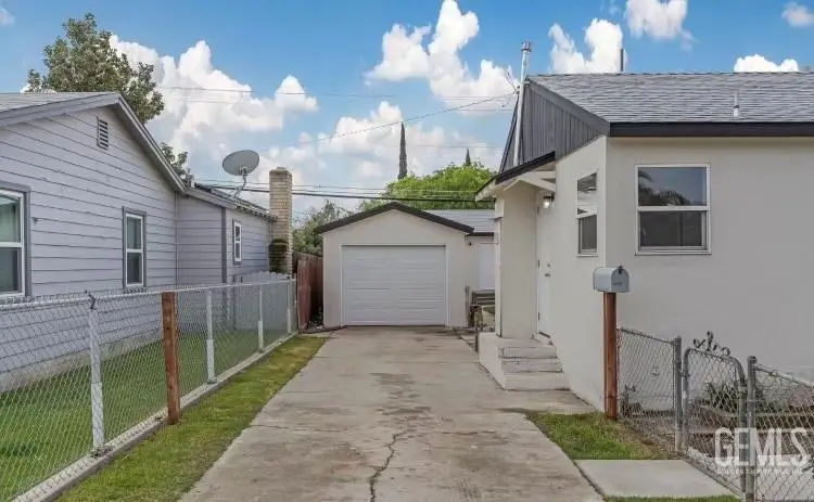 1233 WOODROW AVENUE, Bakersfield, CA 93308 - #3