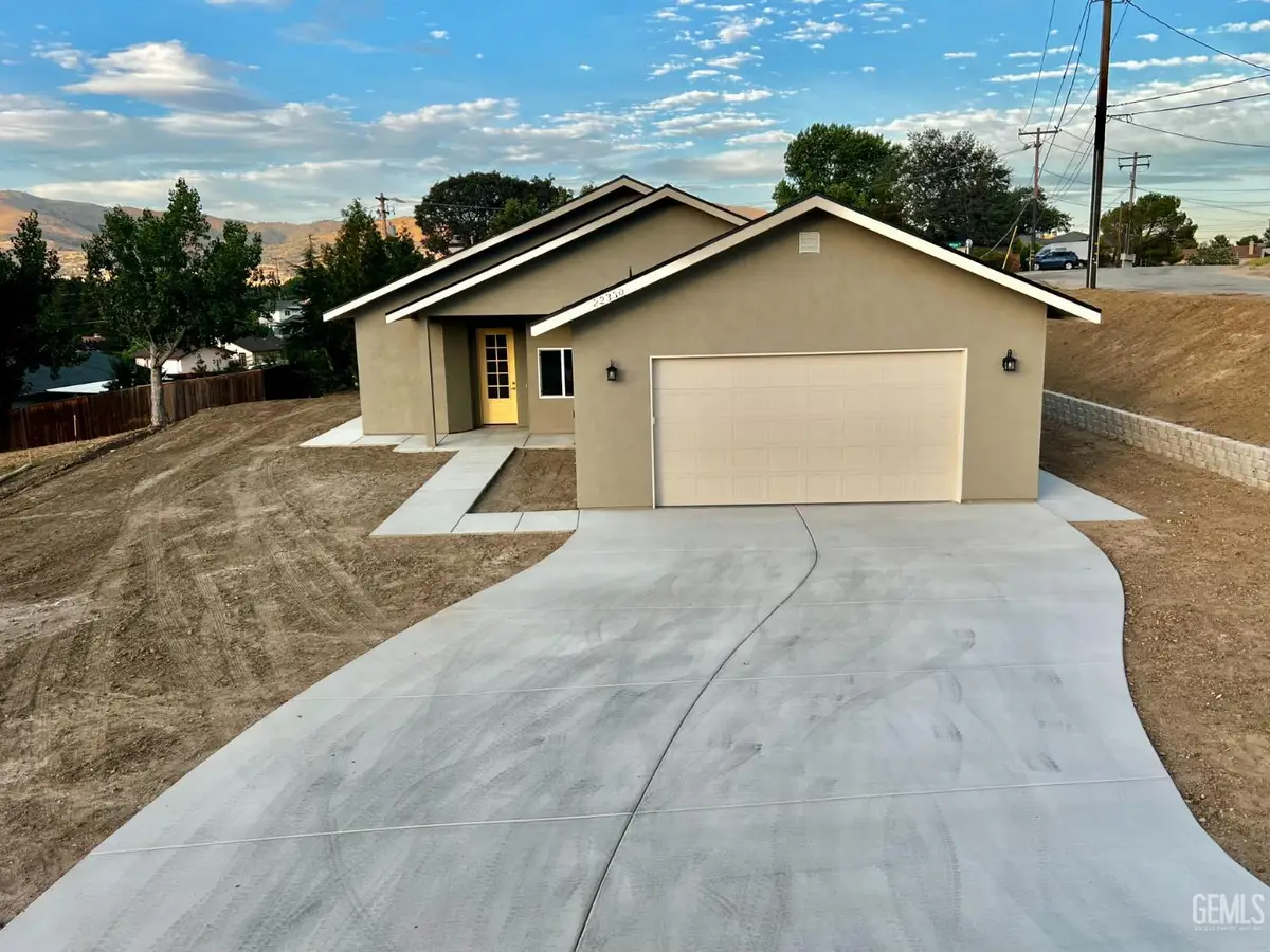 22330 FONTANA STREET, Tehachapi, CA 93561 - #1