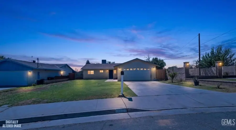 912 CRANE STREET, Bakersfield, CA 93306 - #2