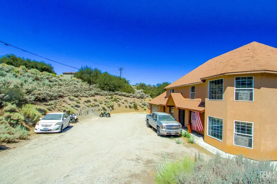 24261 JACARANDA DRIVE, Tehachapi, CA 93561 - #2