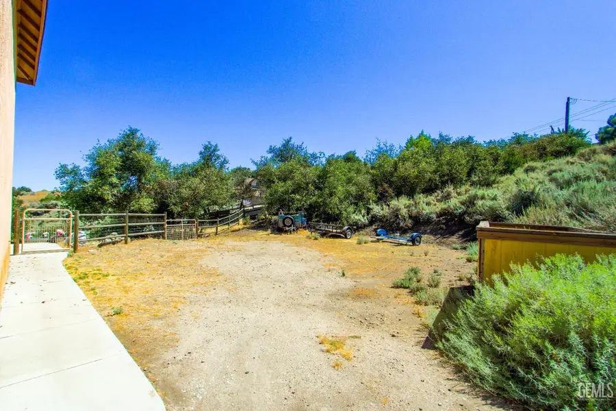 24261 JACARANDA DRIVE, Tehachapi, CA 93561 - #3