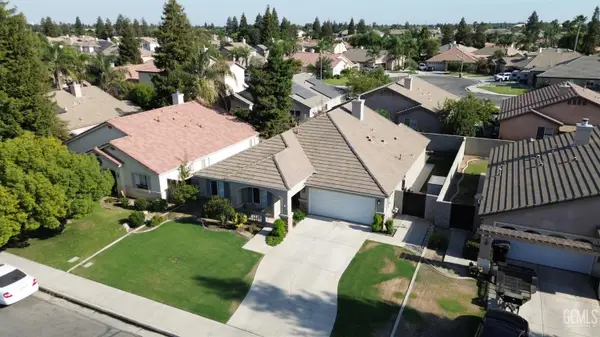 11025 TIPPERARY DRIVE, Bakersfield, CA 93311