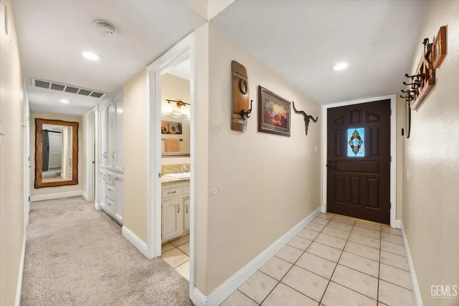 19700 MESA DRIVE, Tehachapi, CA 93561 - #2