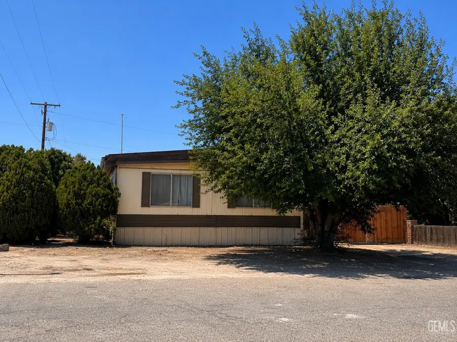 301 JEFFERSON STREET, Taft, CA 93268 - #2