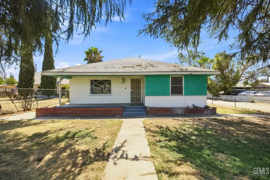 2501 E CALIFORNIA AVENUE, Bakersfield, CA 93307 - #3