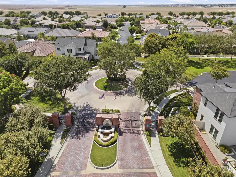 2909 MANDALAY PLACE, Bakersfield, CA 93311 - #2