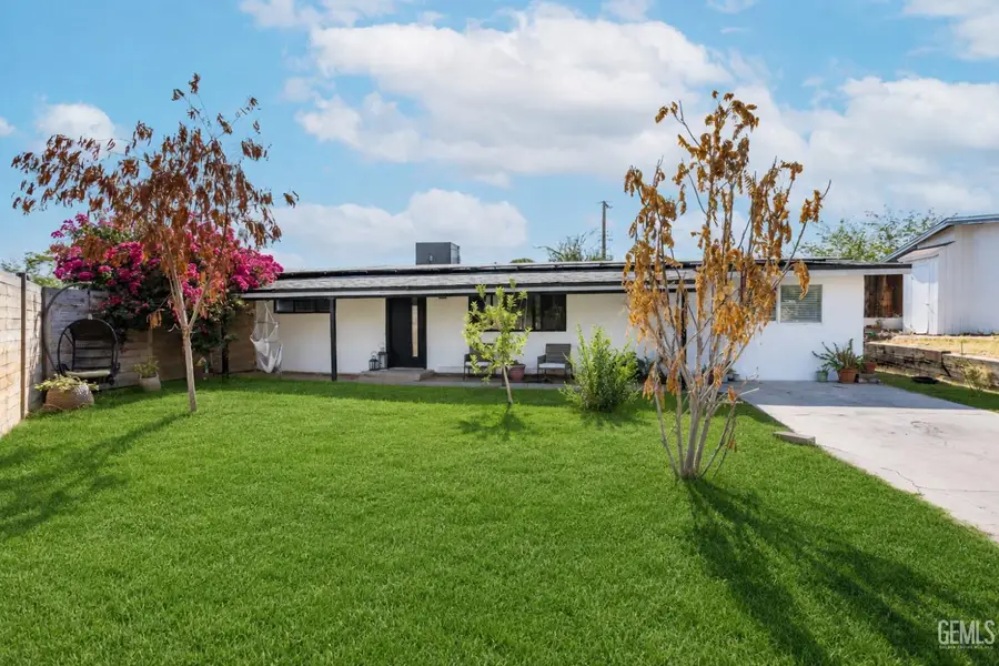 909 OBERLIN COURT, Bakersfield, CA 93305 - #2