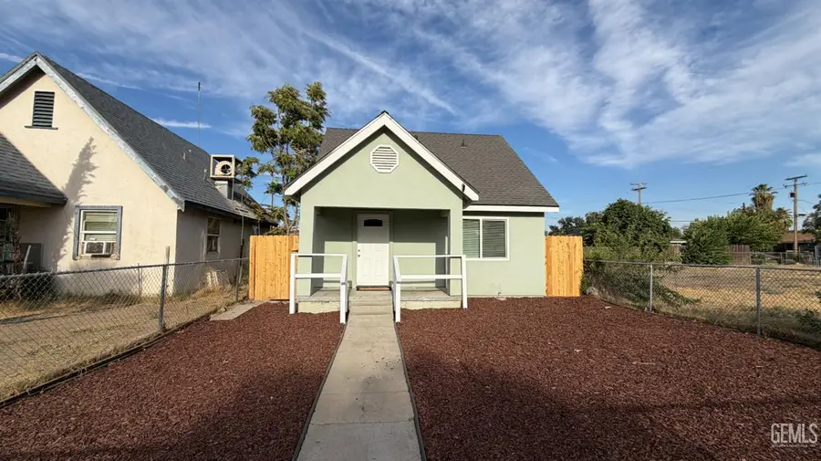 814 Q STREET, Bakersfield, CA 93304 - #2