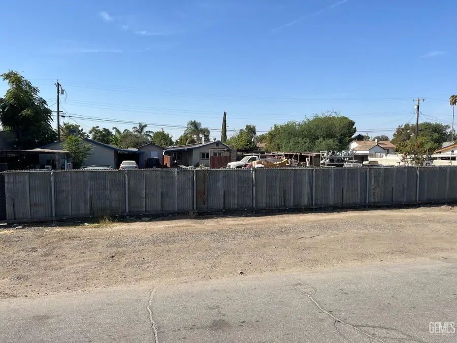 258 GARDEN DRIVE, Bakersfield, CA 93307 - #3