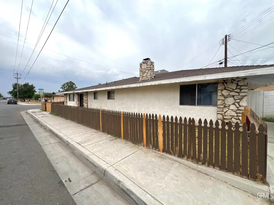 201 V STREET, Bakersfield, CA 93304 - #3