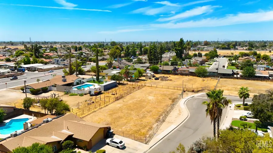 3531 ADANAC COURT, Bakersfield, CA 93309 - #3