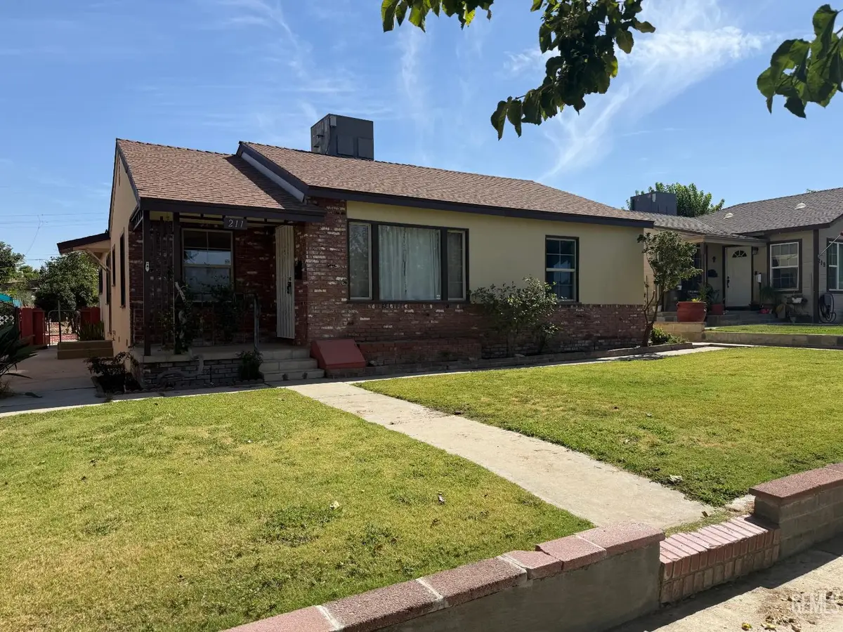 211 E WOODROW STREET, Taft, CA 93268 - #1
