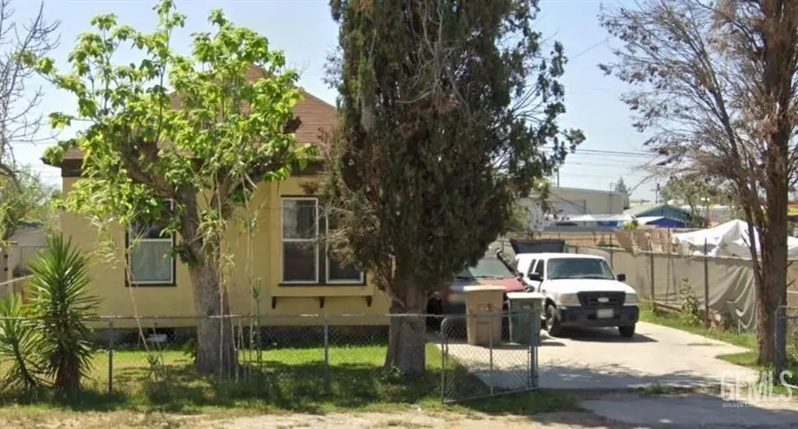 525 BUTTE STREET, Bakersfield, CA 93305 - #2
