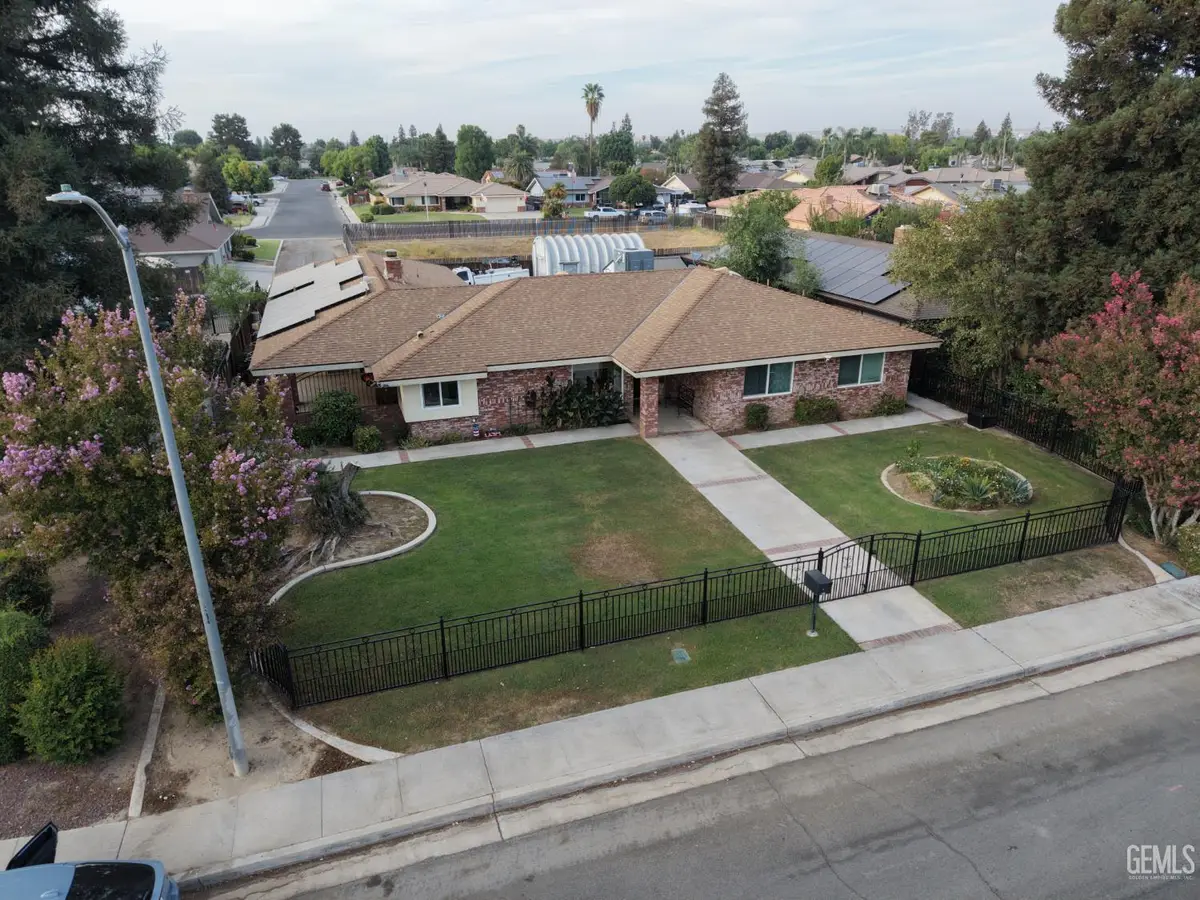 7412 OLIVE DRIVE, Bakersfield, CA 93308 - #1