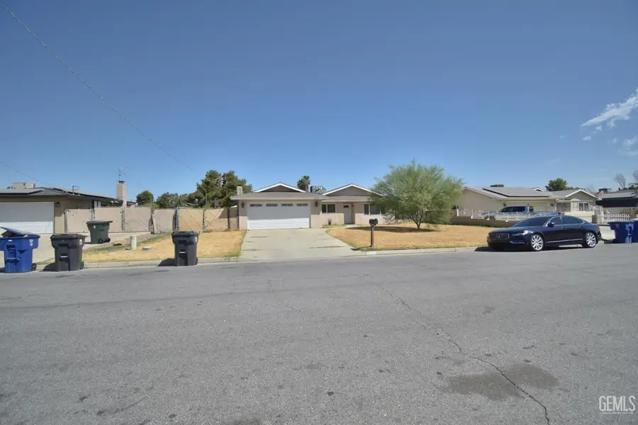 4800 MARGALO AVENUE, Bakersfield, CA 93313 - #2